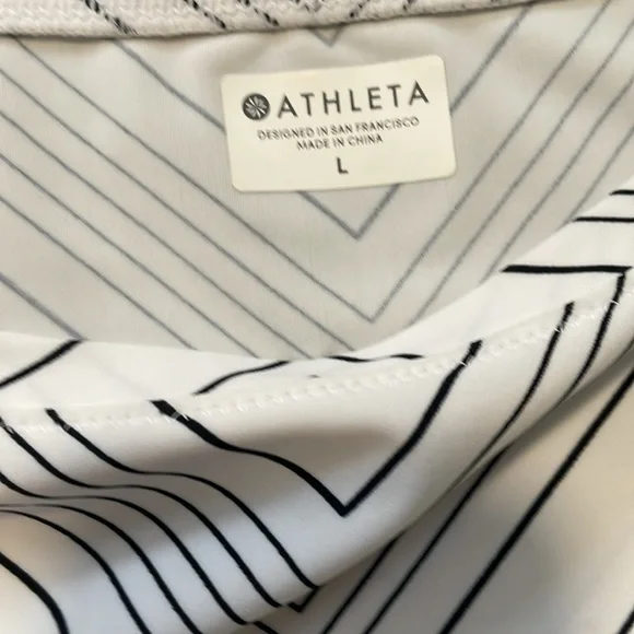 Athleta Rash-Guard Black/White Chevron Stripe Sleeveless Swim Top L EUC - Picture 7 of 11